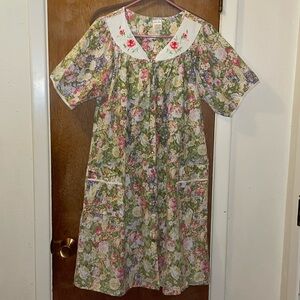 Vintage House Dress Exclusive Of Decoration! Embroidered Sz XL